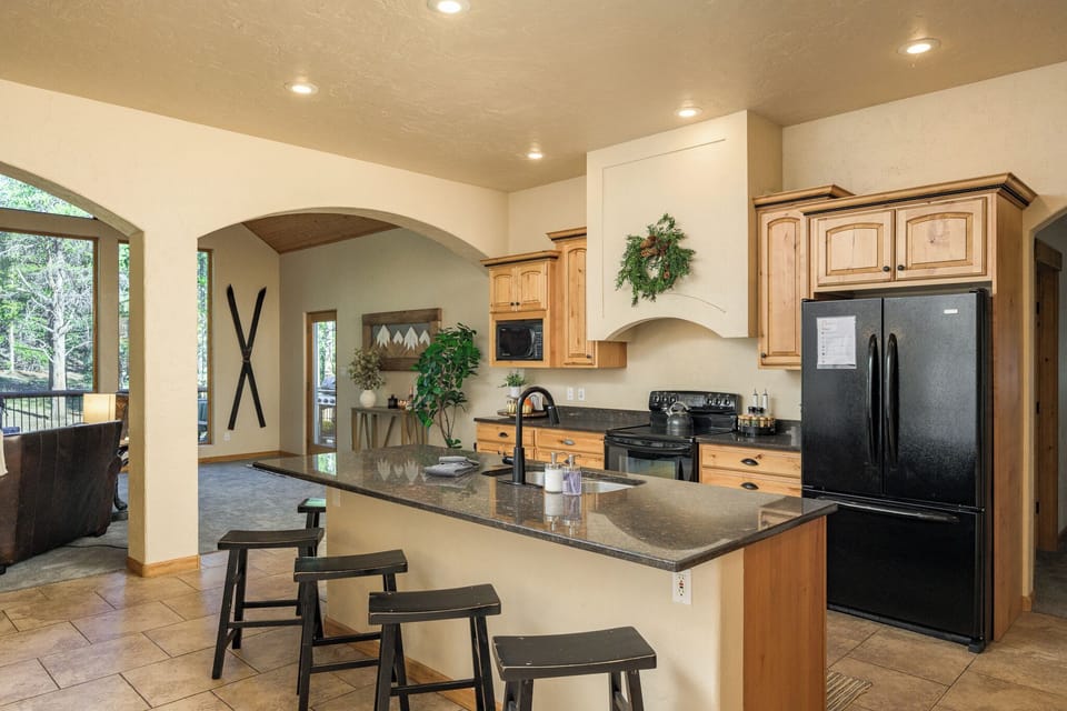 Kitchen for Culinary Creations — Well-equipped and ready for feasts—everything you need for home-cooked meals. 🍳✨