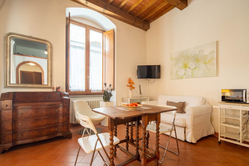 Comfort Apartment | Living area | Flat-screen TV