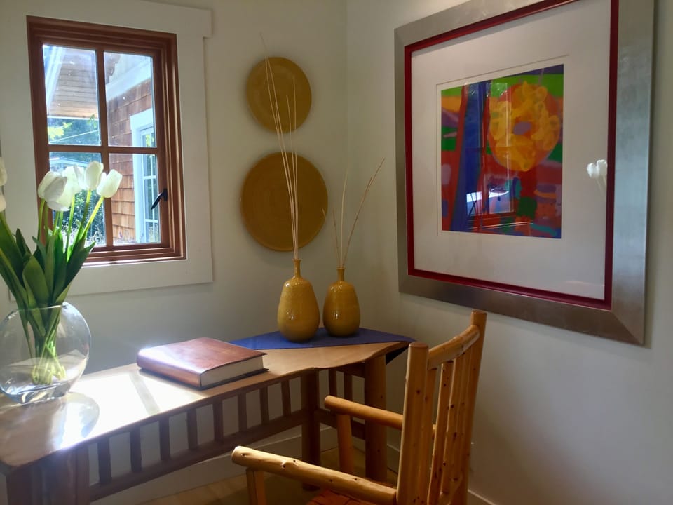 WELCOME HOME!             Entry with coastal furniture crafted by local artists