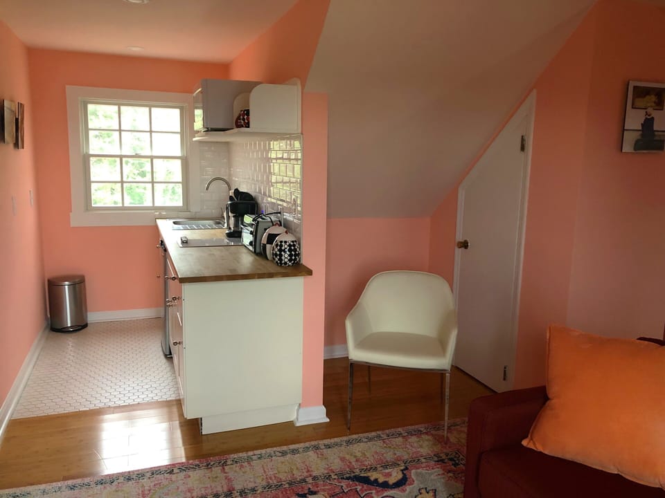Cozy Chambourcin Cottage at Willow Creek Winery Apartment in West Cape May