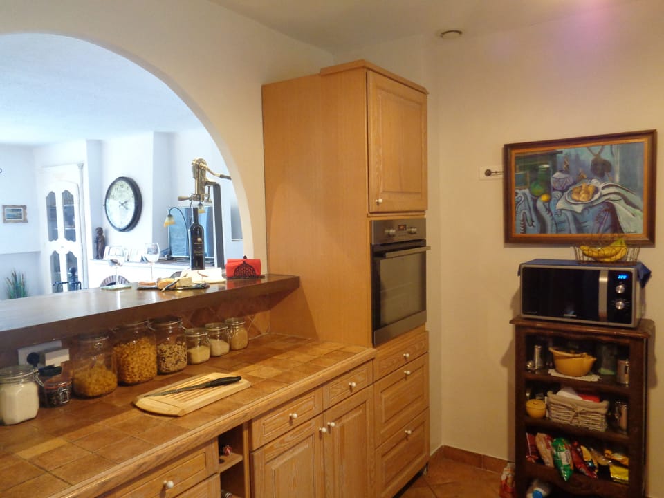 A perfect prep area, all flours, sugars, knives etc. are here