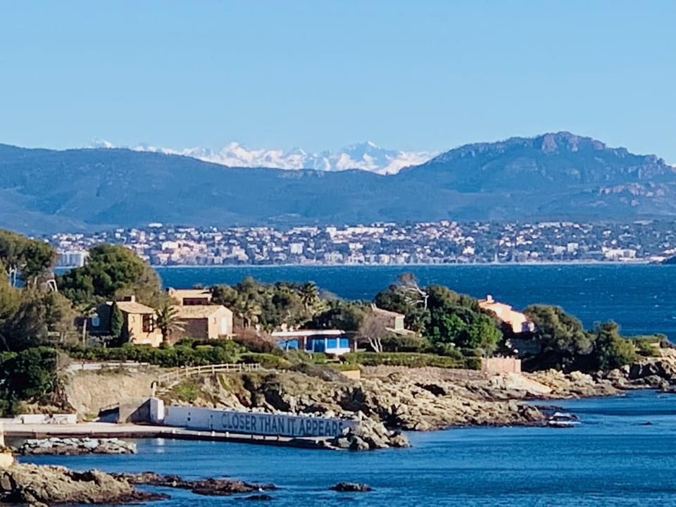San Raphael in the distance, the Alps above