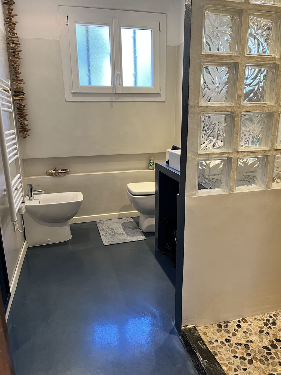 Shower room with all shampoos, soaps and conditioners provided,  towels as well