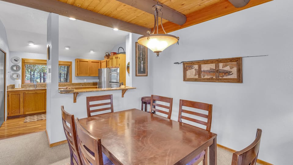 Condo, Multiple Beds, Golf View (Wildflower - Unit 54) | Dining