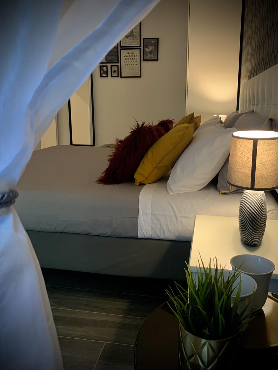 Deluxe Double or Twin Room | Minibar, in-room safe, individually decorated, individually furnished