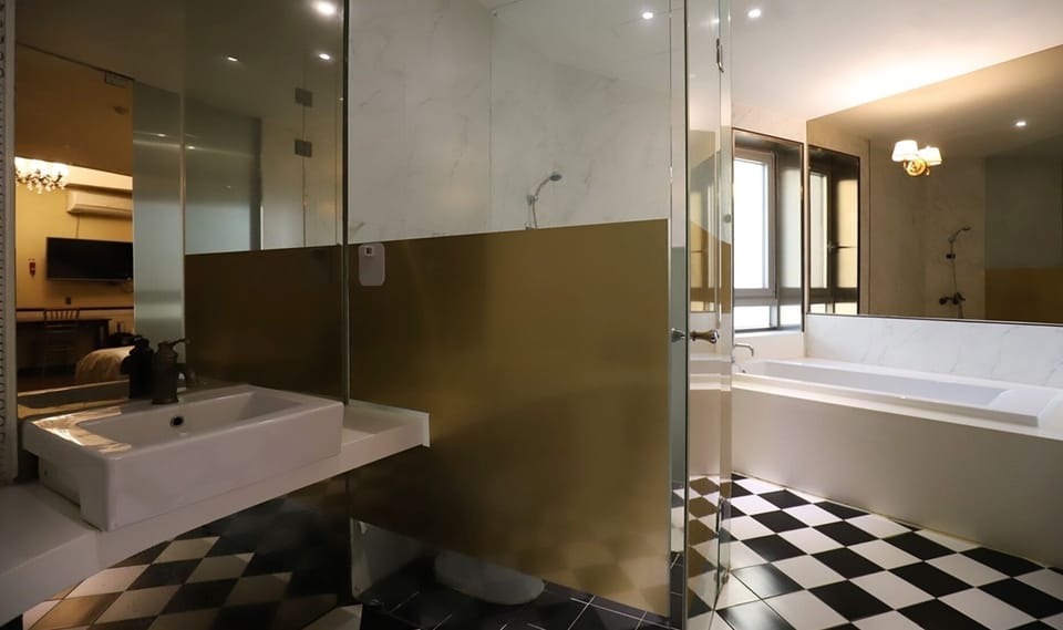 Premium Double Deluxe (2 Pax, Unique Design, Adults Only, No Smoking) | Bathroom | Free toiletries, hair dryer, bathrobes, towels