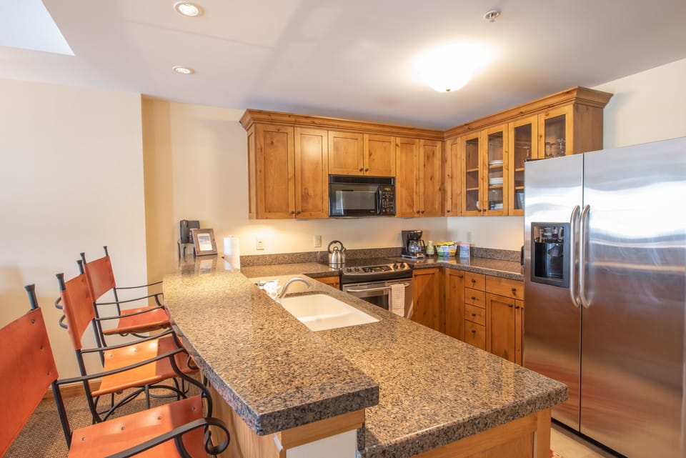 Indoors, Room, Chair, Furniture, Oven