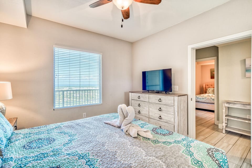 King bedroom 
