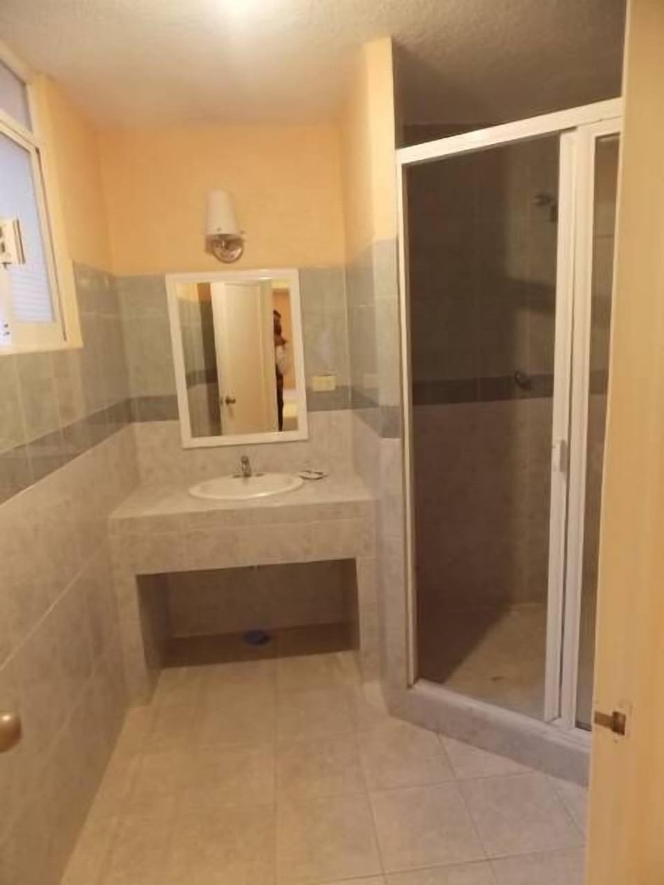 Shower, towels, soap, toilet paper