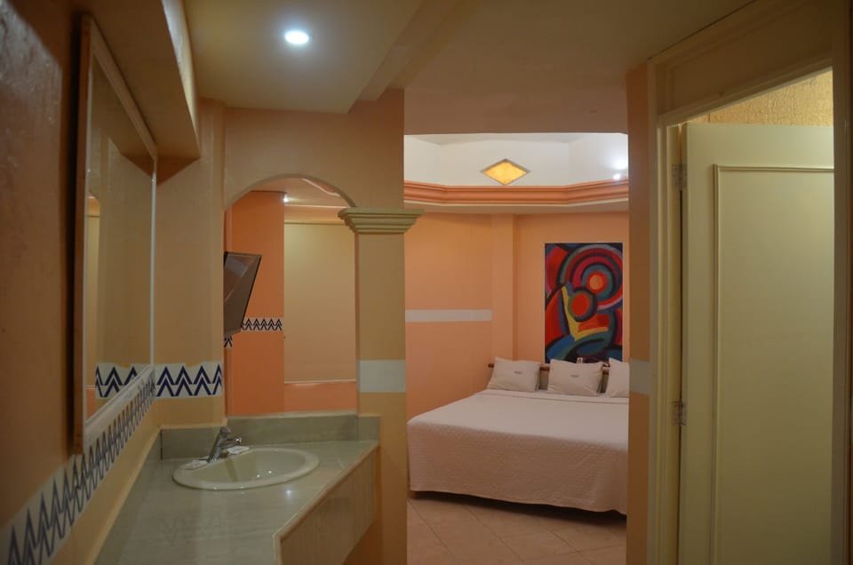 Standard Room 2 Guest | Bathroom | Shower, towels, soap, toilet paper