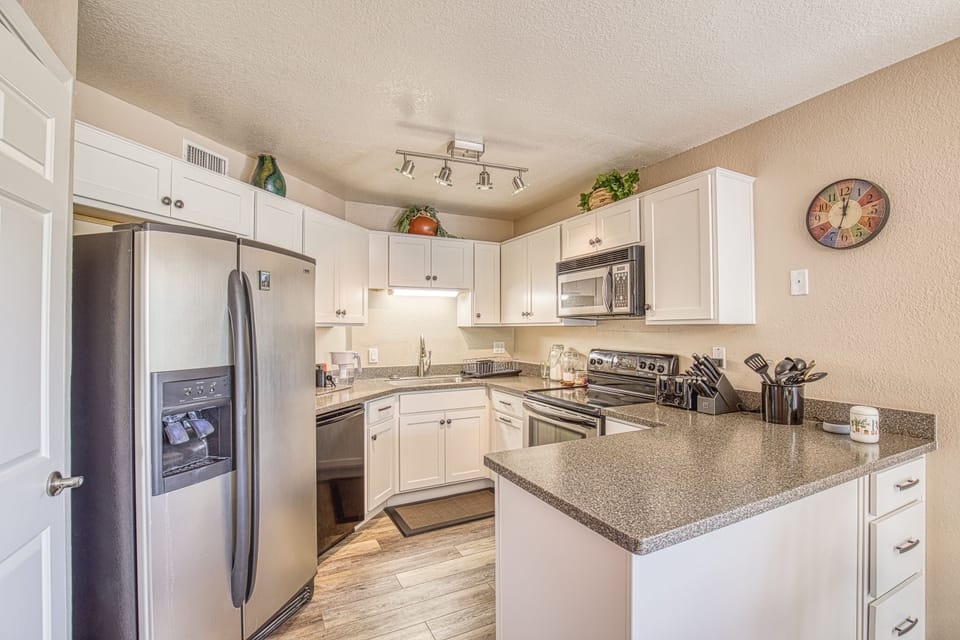 Well-stocked kitchen for all your dine-in needs