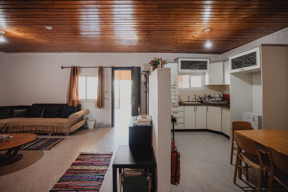 Family House | Living area | 32-inch LED TV with satellite channels, TV