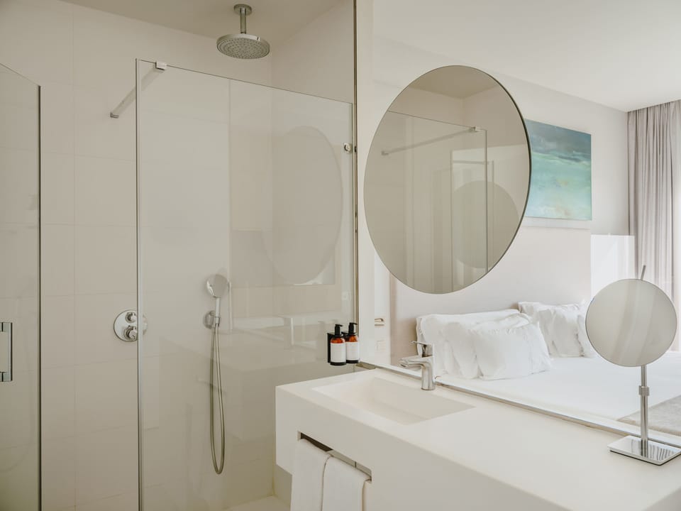 Shower, rainfall showerhead, eco-friendly toiletries, hair dryer
