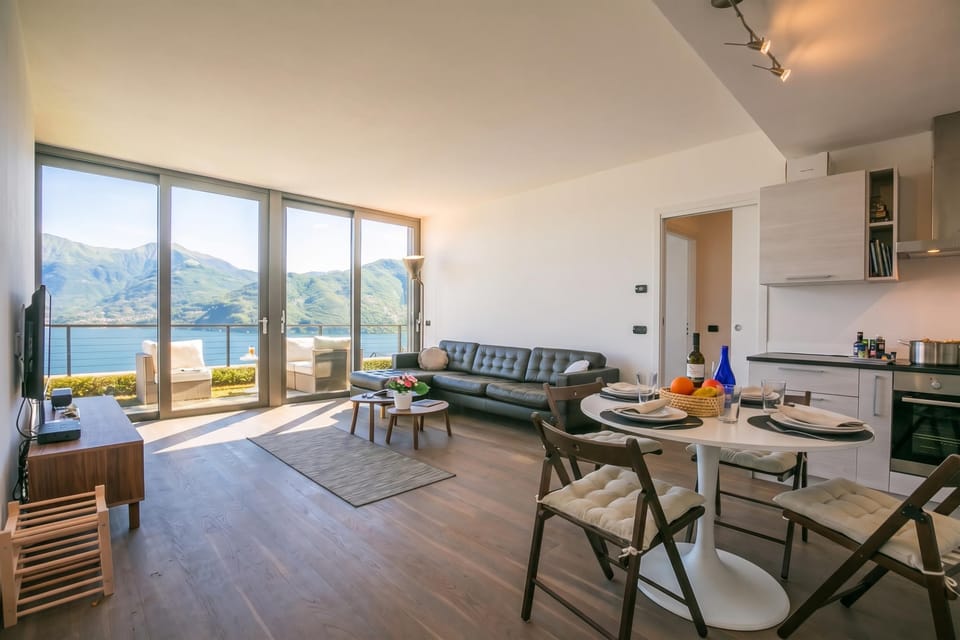 Family Apartment, 2 Bedrooms, Microwave, Mountainside (Penthouse-LakeView-AC-PrivateGarden) | Interior