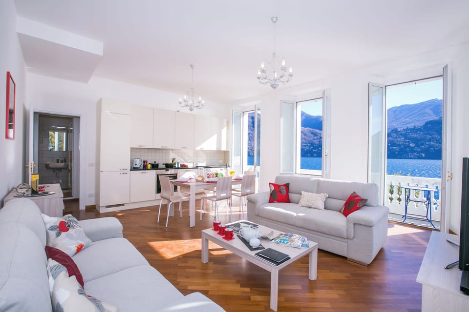 Family Apartment, Multiple Bedrooms, Lakeside (Villa Larius Balcone) | Living area | Flat-screen TV, heated floors
