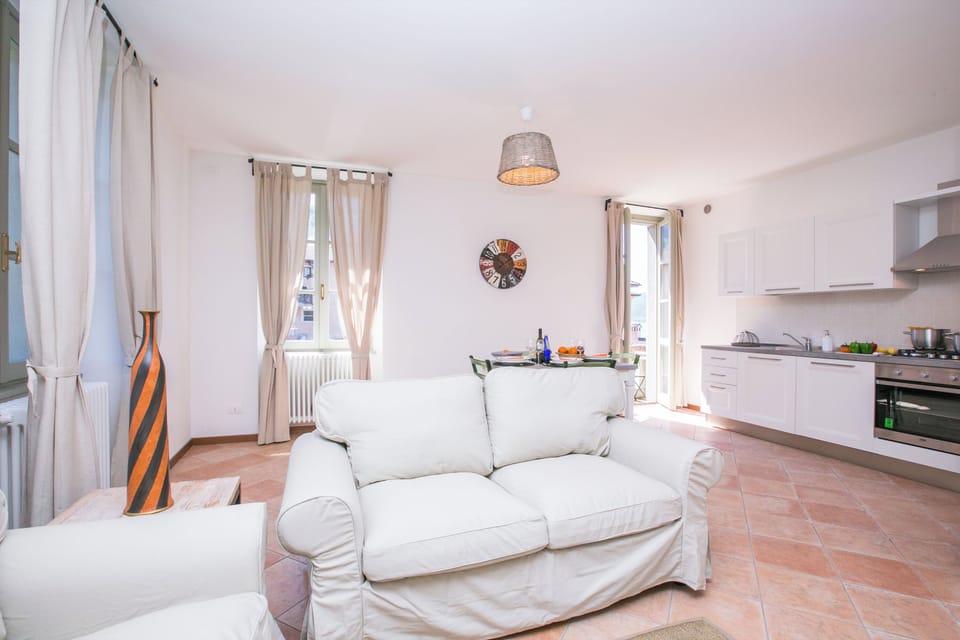 Family Apartment, Multiple Bedrooms (Casa Al Prato Apt. G) | Living area | 24-inch flat-screen TV with digital channels, TV, heated floors