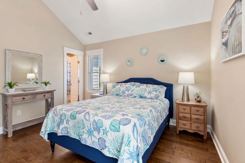 KDN9511: Z's Escape l Top Level Bedroom 1