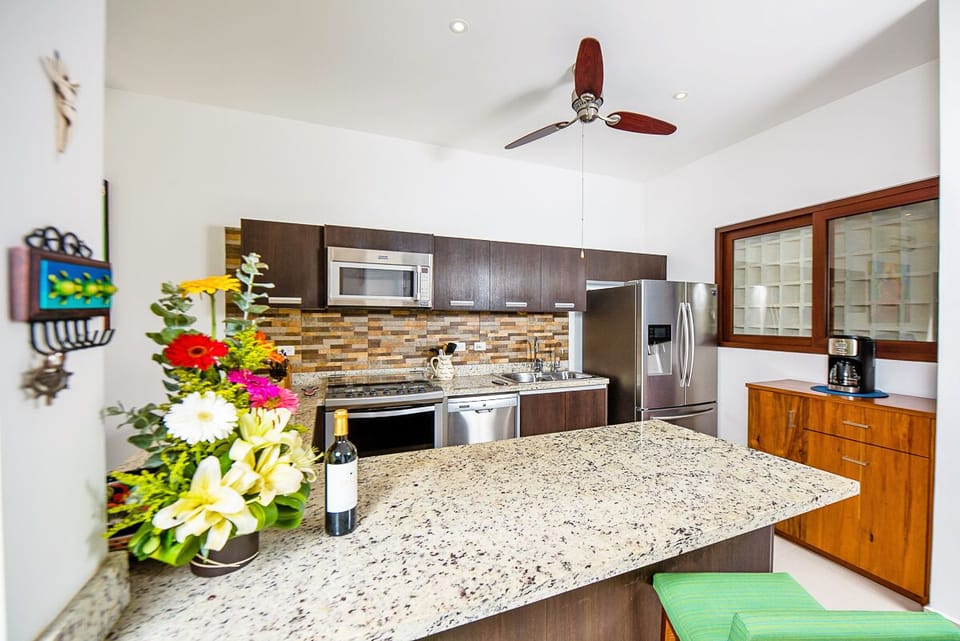 Full equipped kitchen