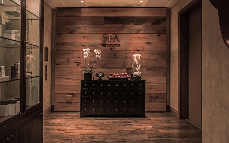 Couples treatment rooms, body treatments, hydrotherapy, aromatherapy