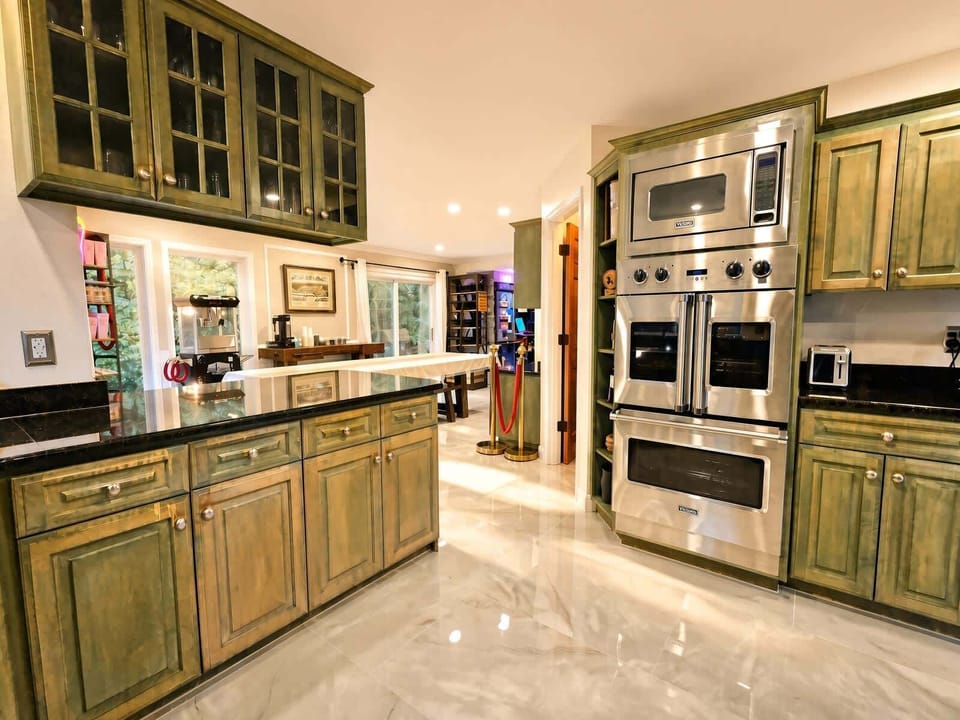 A true chef kitchen outfitted with Viking appliances