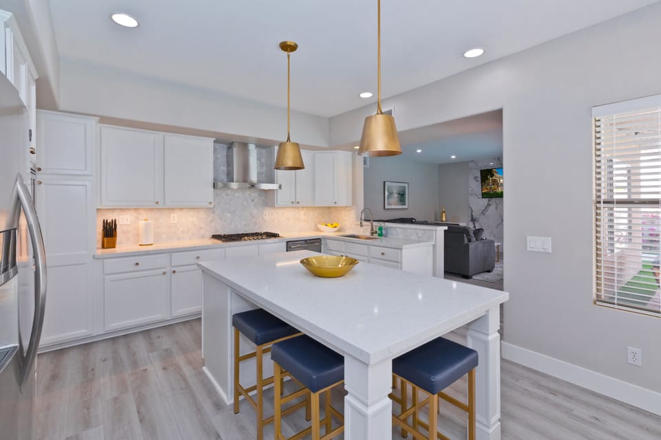 Expansive kitchen island