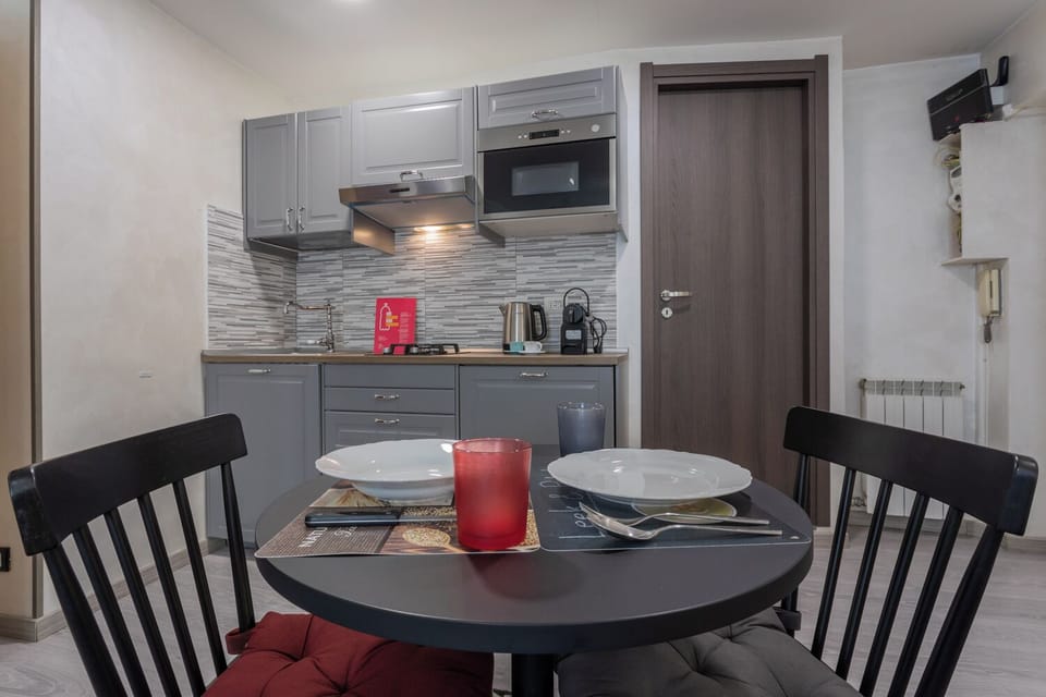 Studio | Private kitchen | Full-size fridge, microwave, stovetop, electric kettle