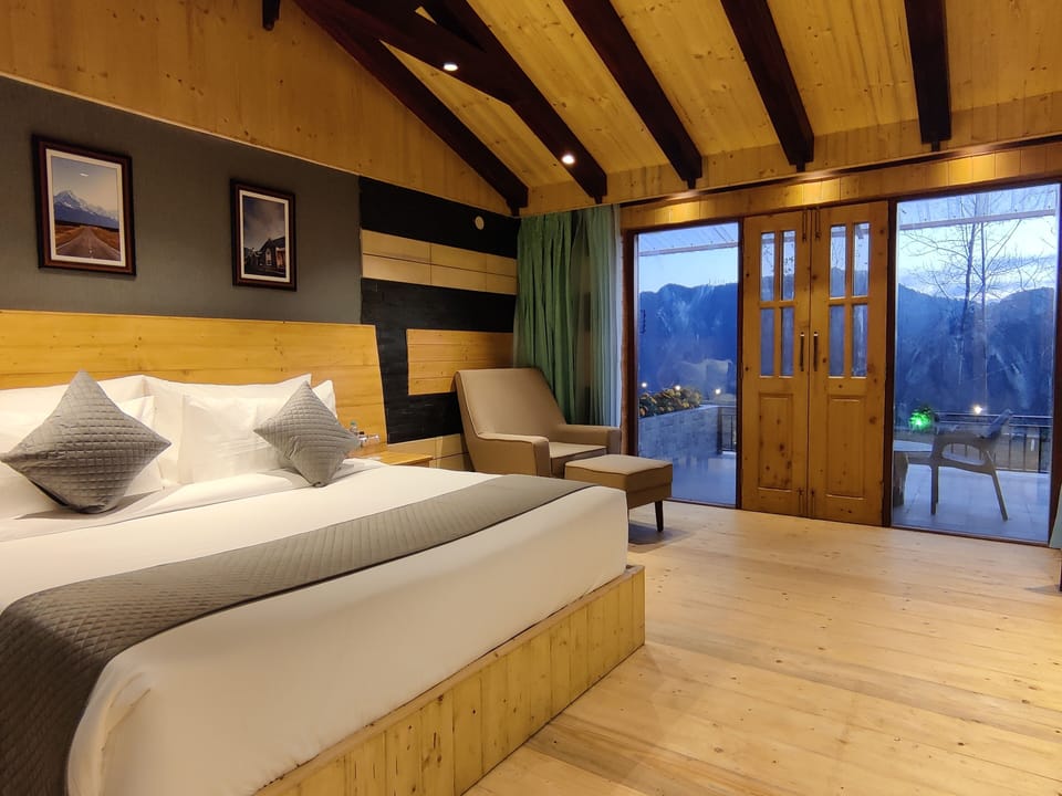 Premium bedding, memory foam beds, free WiFi, bed sheets