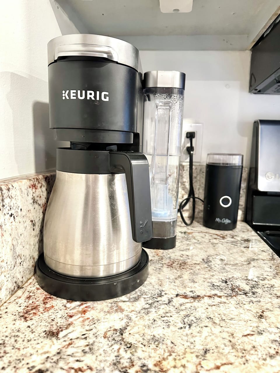 Keurig and drip combo coffee maker
