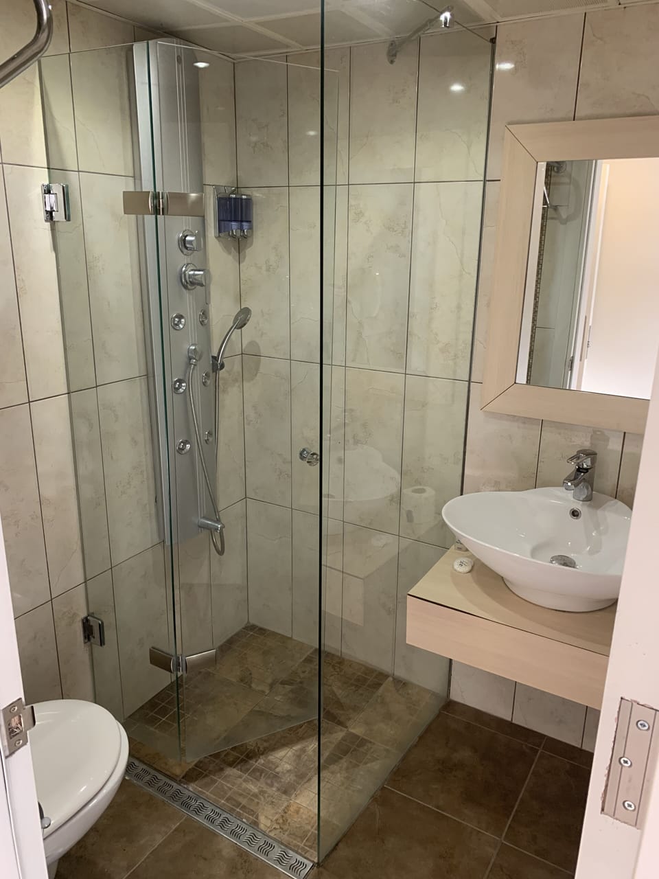 Shower, towels
