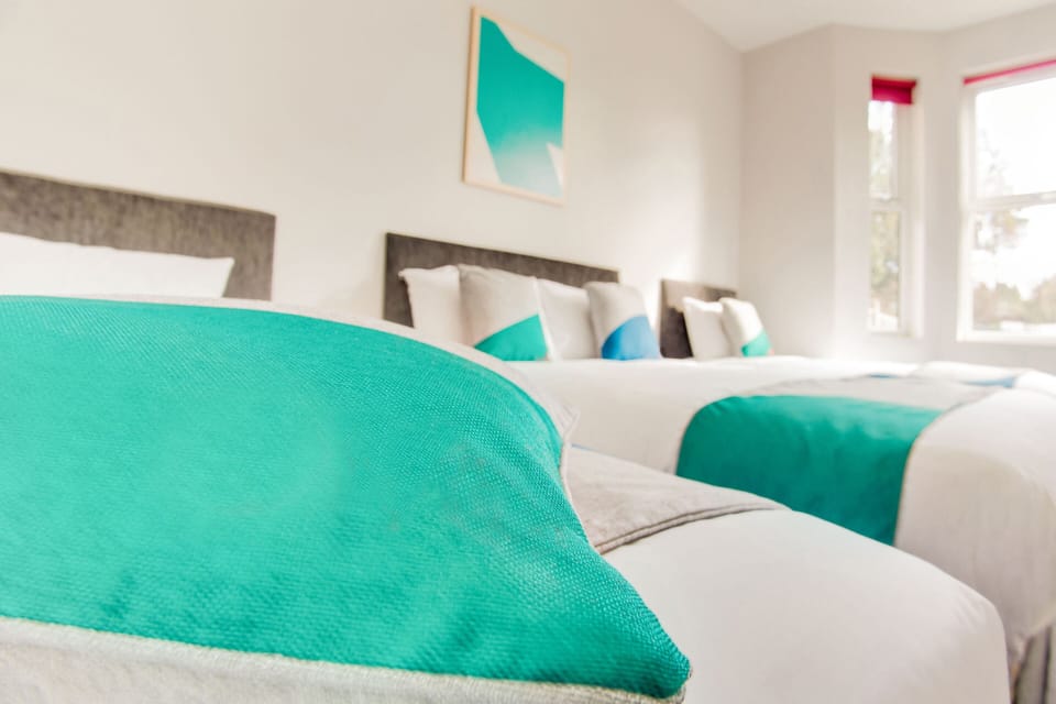 Classic Quadruple Room, Accessible, Ensuite | 1 bedroom, WiFi (free)