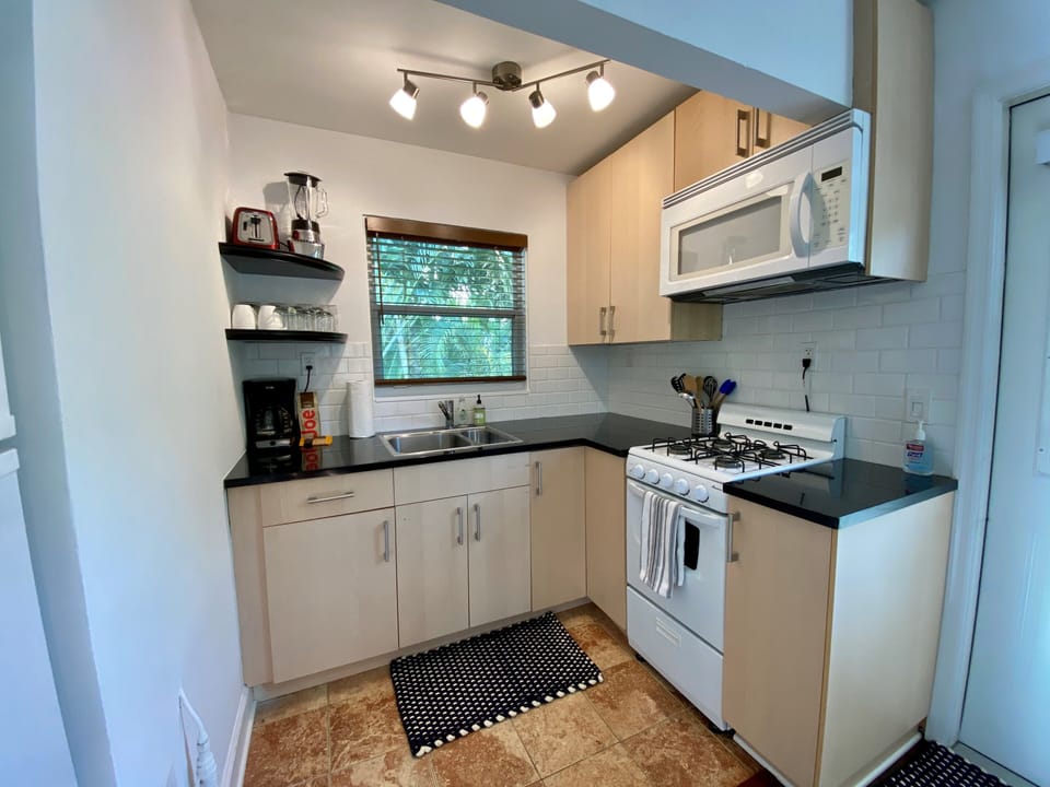 Kitchen (1)