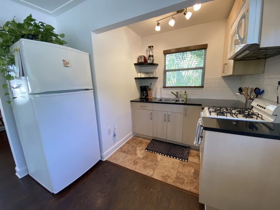 Kitchen (2)