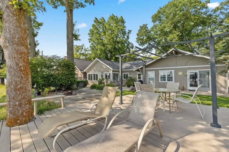 Suite patio/firepit