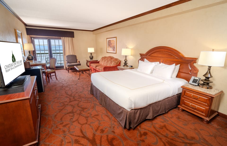 Room, 1 King Bed with Sofa bed, Lake View, Lakeside | Premium bedding, in-room safe, desk, blackout drapes