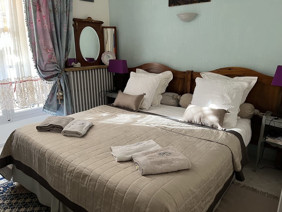 Deluxe Suite | 1 bedroom, Egyptian cotton sheets, premium bedding, Select Comfort beds