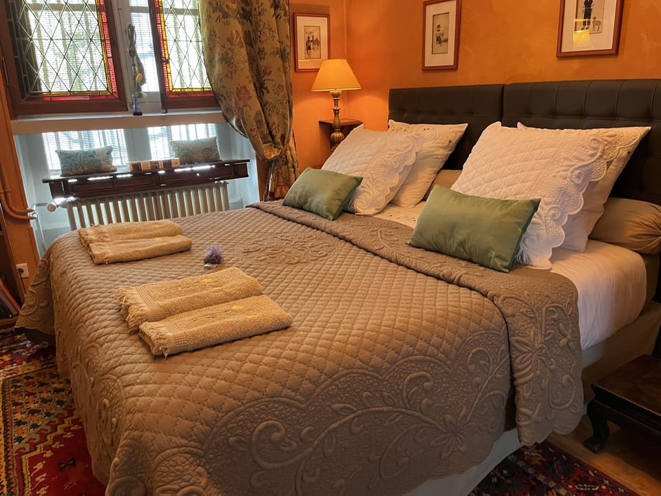 Comfort Penthouse | 1 bedroom, Egyptian cotton sheets, premium bedding, Select Comfort beds