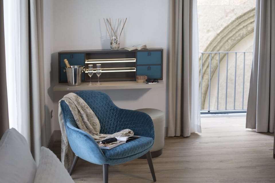Superior Room | Minibar (free items), in-room safe, desk, laptop workspace