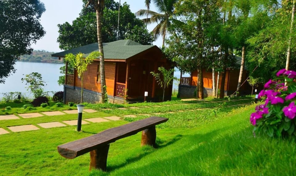 Room, 1 Bedroom, Private Pool, Garden View | Property grounds