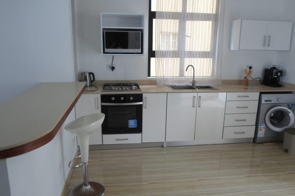 Apartment, 2 Bedrooms, Accessible, Smoking | Interior
