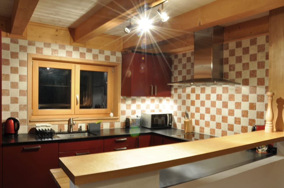 Chalet, 4 Bedrooms, Smoking, Balcony | Interior