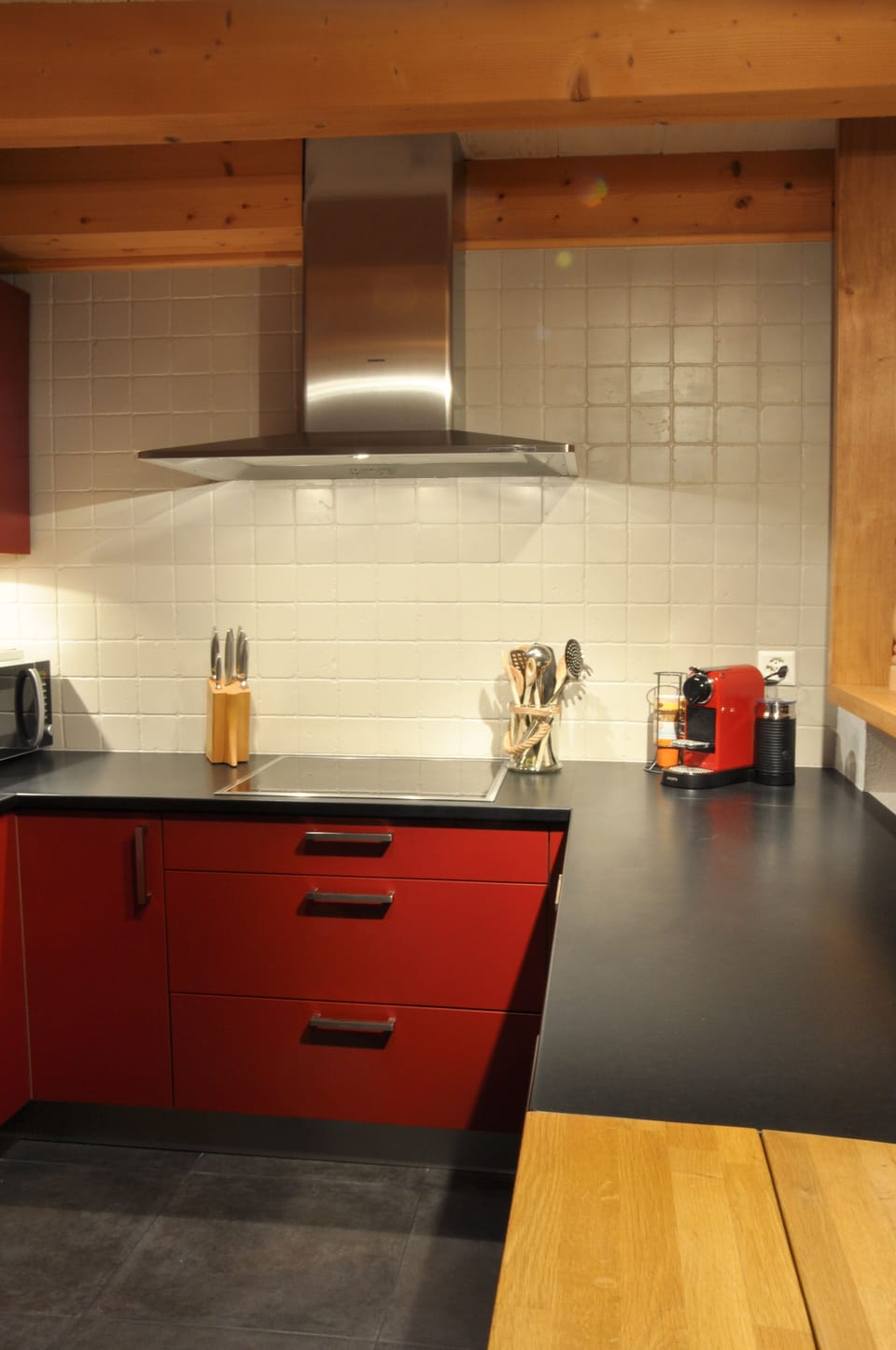 Chalet, 4 Bedrooms, Smoking, Balcony | Private kitchen | Microwave, coffee/tea maker, electric kettle, dining tables