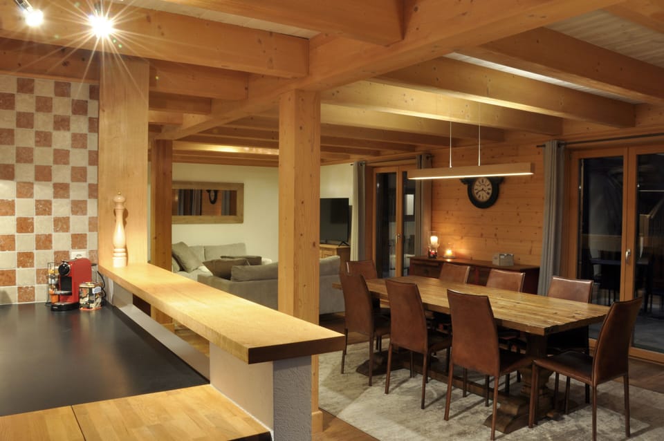 Chalet, 4 Bedrooms, Smoking, Balcony | Dining room