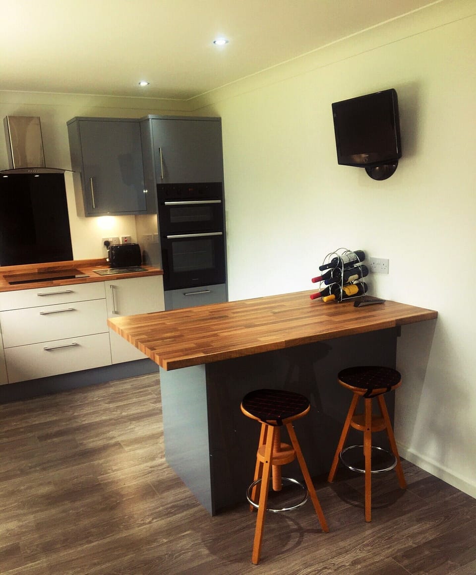 Handy breakfast bar