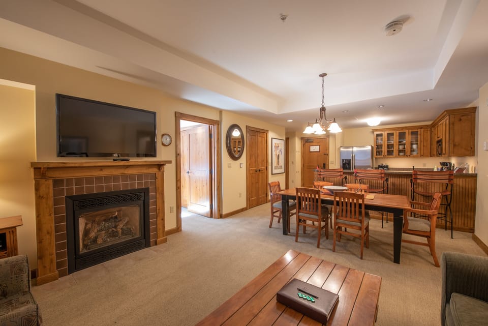 Condo, 2 Bedrooms | Living area | 42-inch TV with cable channels