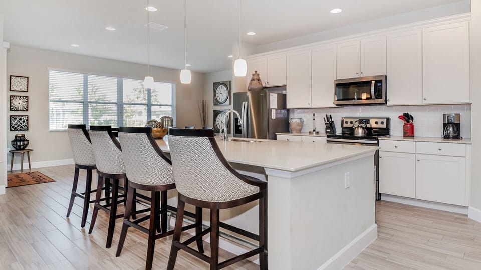 Kitchen (Angle)