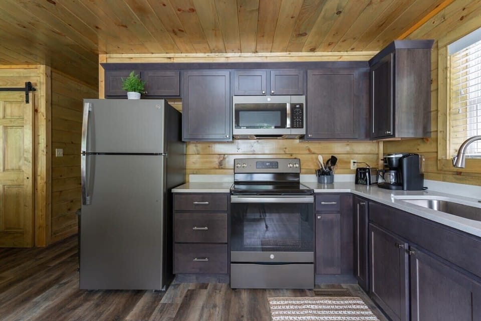 Kitchen Side View!