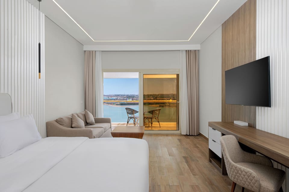 Premium Sea View Suite | Minibar, in-room safe, iron/ironing board, free WiFi