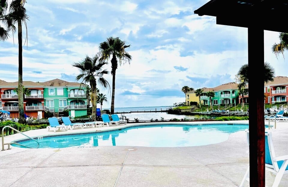 Harbors Pool