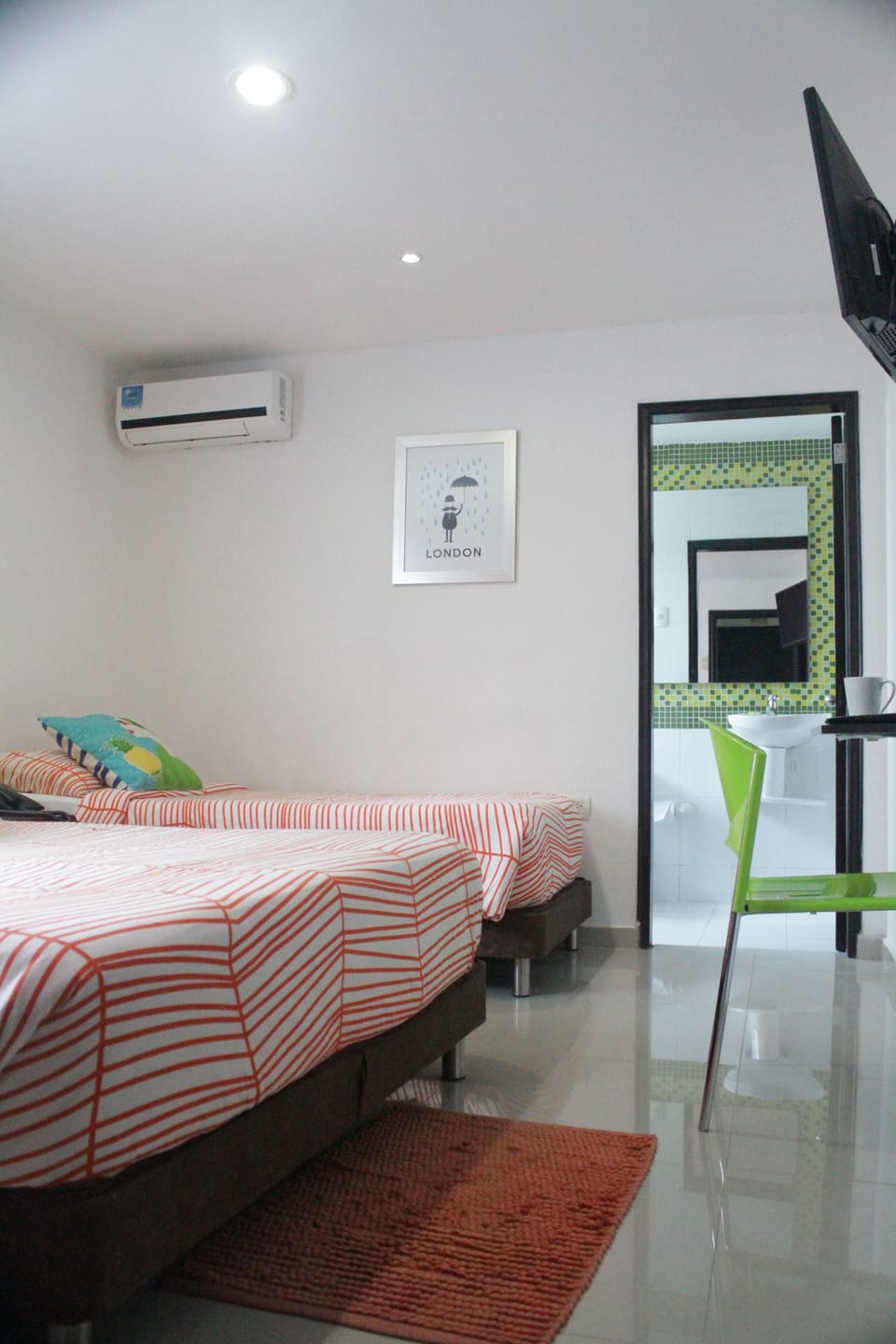 Standard Triple Room, 1 Bedroom | Premium bedding, down comforters, pillowtop beds, minibar