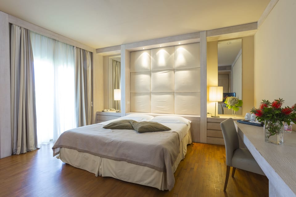 Minibar, in-room safe, desk, blackout drapes